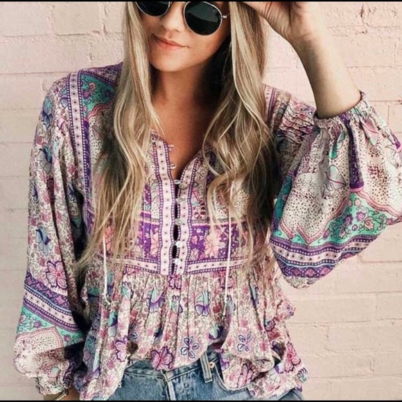 Tops - ✨Last 1! Sz. Small✨ 🦋Boho Long Sleeve Blouse🦋